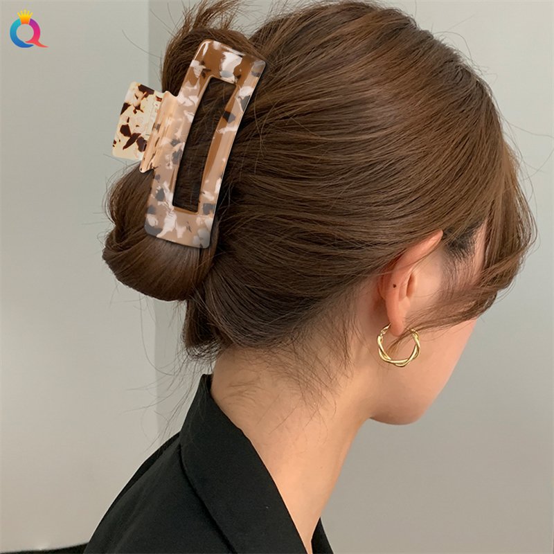 Ruby Hårklemme | White Marble - Hårklemmer - Chris Rubin