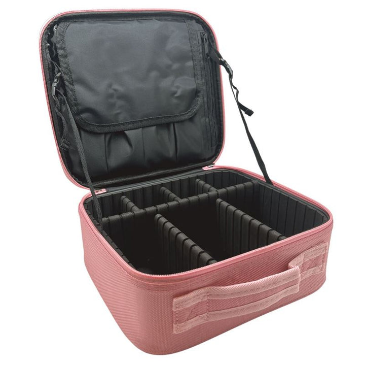 UNIQ Rejsetoilettaske / Kosmetiktaske til alt dit Makeup | Pink er en pink, firkantet makeuptaske med håndtag, justerbare polstrede skillevægge og en netlomme i låget - ideel til organiseret opbevaring fra UNIQ.