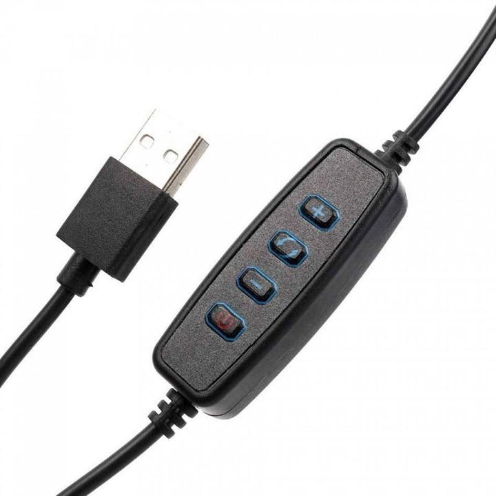 Nærbillede af et sort USB-kabel med inline-betjening med fire knapper til UNIQ Selfie Ringlight til iPhone og Android LED Belysning til Smartphones fra UNIQ, vist på en hvid baggrund.