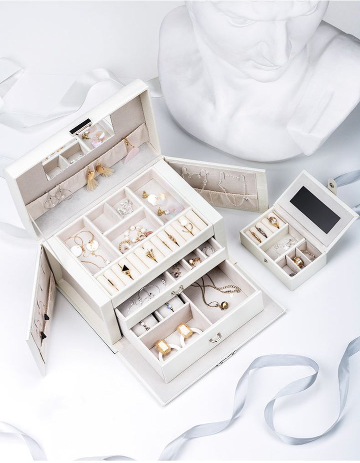 UNIQ XL Smykkeskrin i læder med 20 rum og lås | Hvid