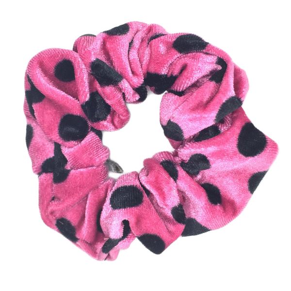 Scrunchie hårelastik, lyserød med sorte polkaprikker - Scrunchies - Stylemekka.dk