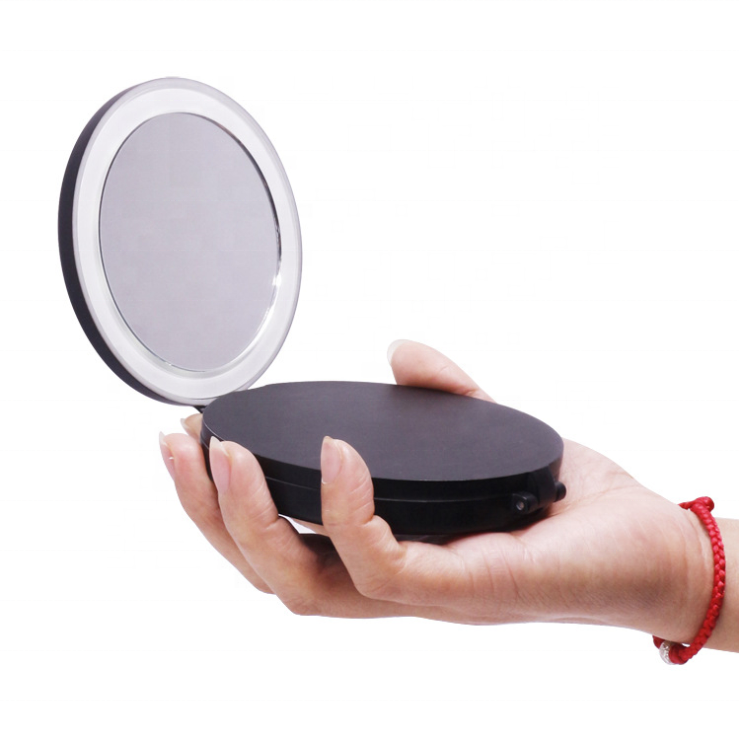Tri-fold Kompakt Rejsespejl med LED | Inklusiv Forstørrelse